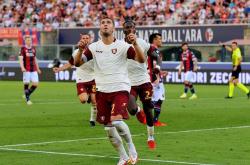 九游娱乐官方平台-关于意甲国际比赛日走向成谜，那不勒斯官宣签约，赛场秩序良好，身体对抗强度拉满的信息-九游娱乐官方平台