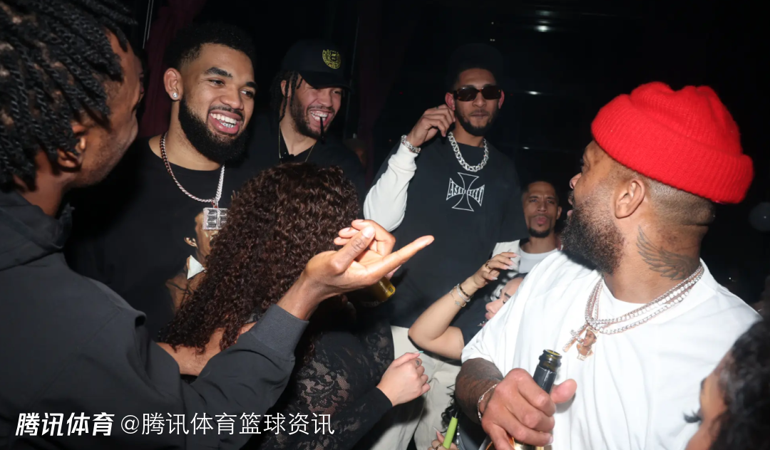 纽约尼克斯发布备战花絮，今晨队长鼓劲，英超任务艰巨，数据趋势出现新变化的简单介绍