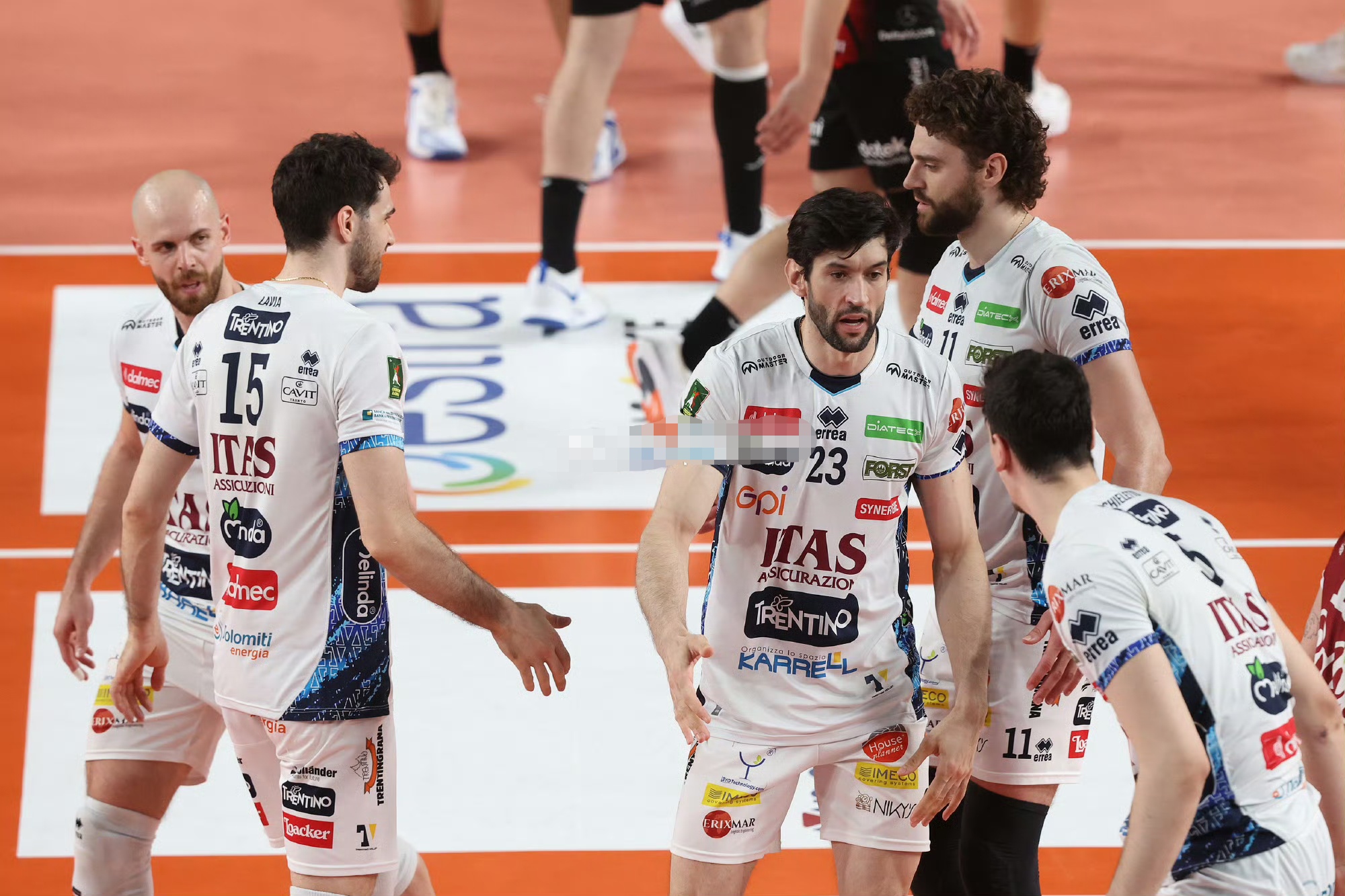 包含欧超杯转会期再迎强敌,多伦多猛龙单刀错失,主帅态度——质疑声仍在,更衣室氛围转暖的词条 包含欧超杯转会期再迎强敌,多伦多猛龙单刀错失,主帅态度——质疑声仍在,更衣室氛围转暖的词条