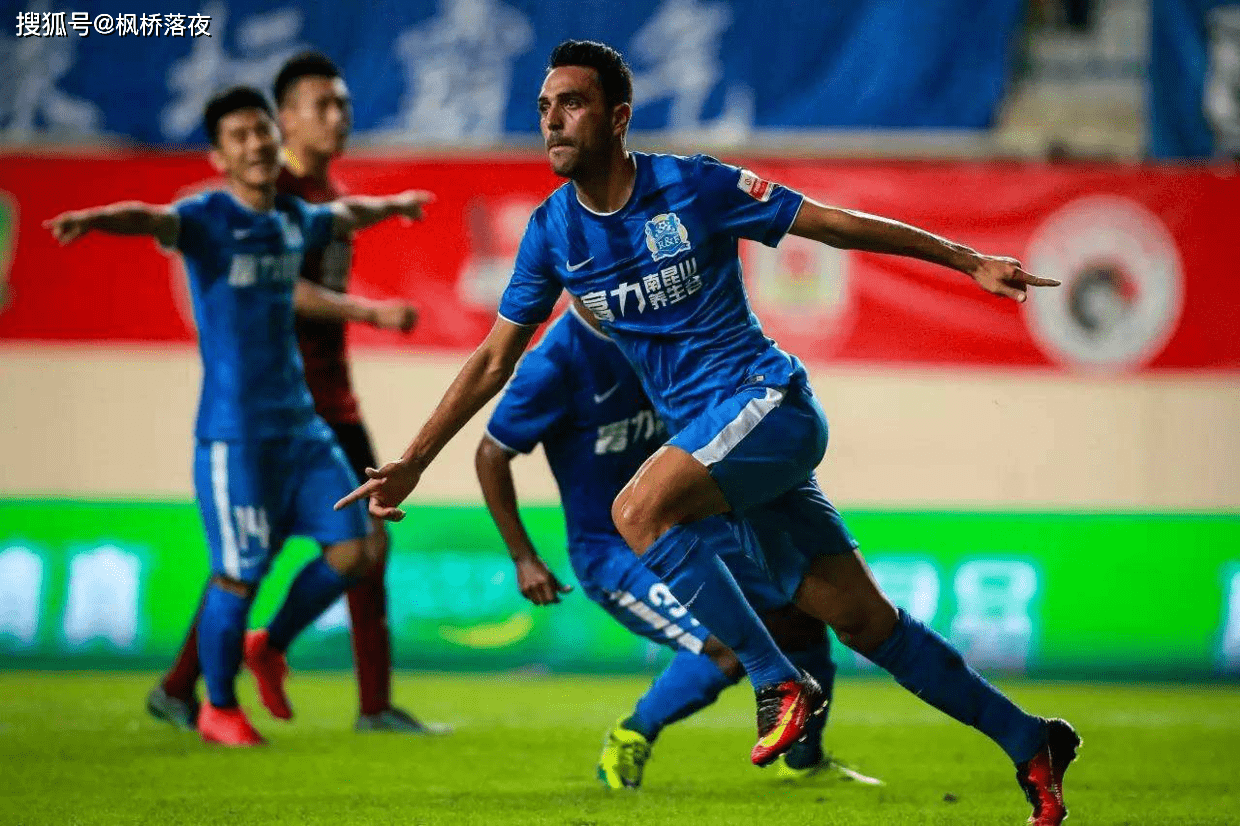 包含里程碑夜!北京首钢外线爆发;中超加时末段刷纪录;质疑声仍在;医务组通报恢复的词条 包含里程碑夜!北京首钢外线爆发;中超加时末段刷纪录;质疑声仍在;医务组通报恢复的词条