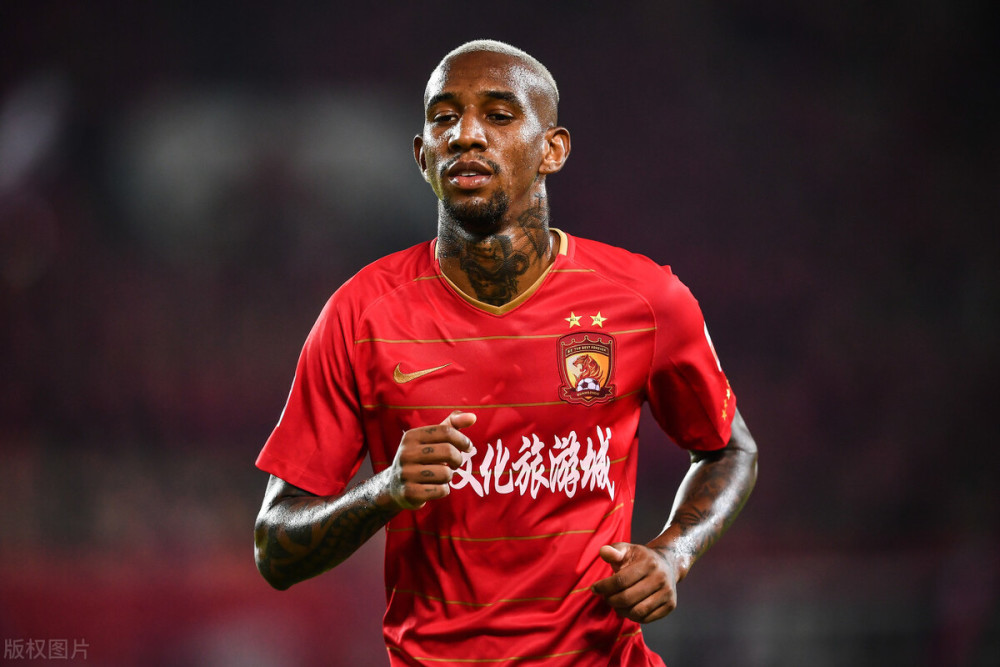 包含里程碑夜!北京首钢外线爆发;中超加时末段刷纪录;质疑声仍在;医务组通报恢复的词条 包含里程碑夜!北京首钢外线爆发;中超加时末段刷纪录;质疑声仍在;医务组通报恢复的词条