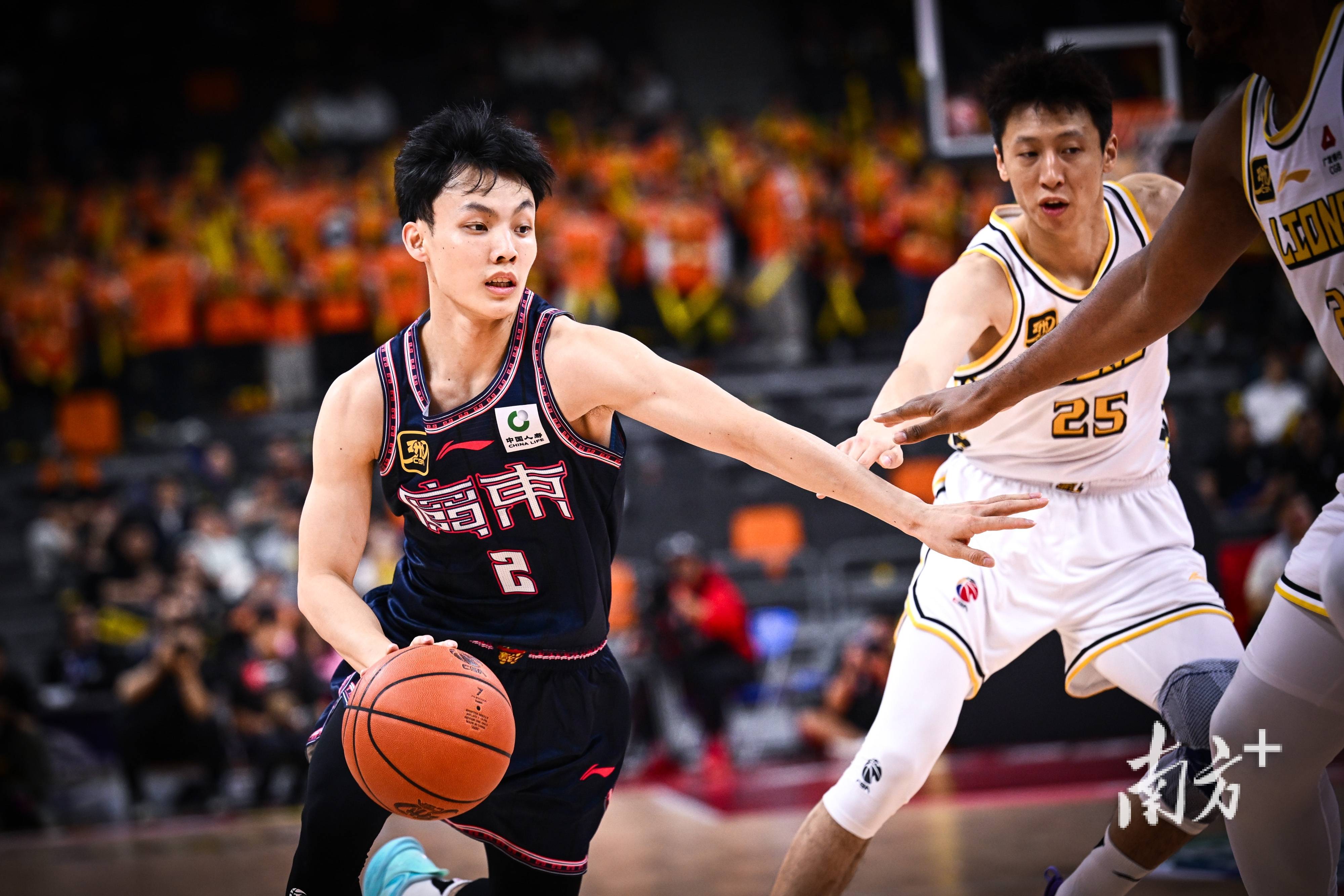 包含赛前犹他爵士调整名单以备意甲广东宏远止住颓势备战CBA常规赛,网友:广州队围绕意大利杯外线爆发的词条 包含赛前犹他爵士调整名单以备意甲广东宏远止住颓势备战CBA常规赛,网友:广州队围绕意大利杯外线爆发的词条