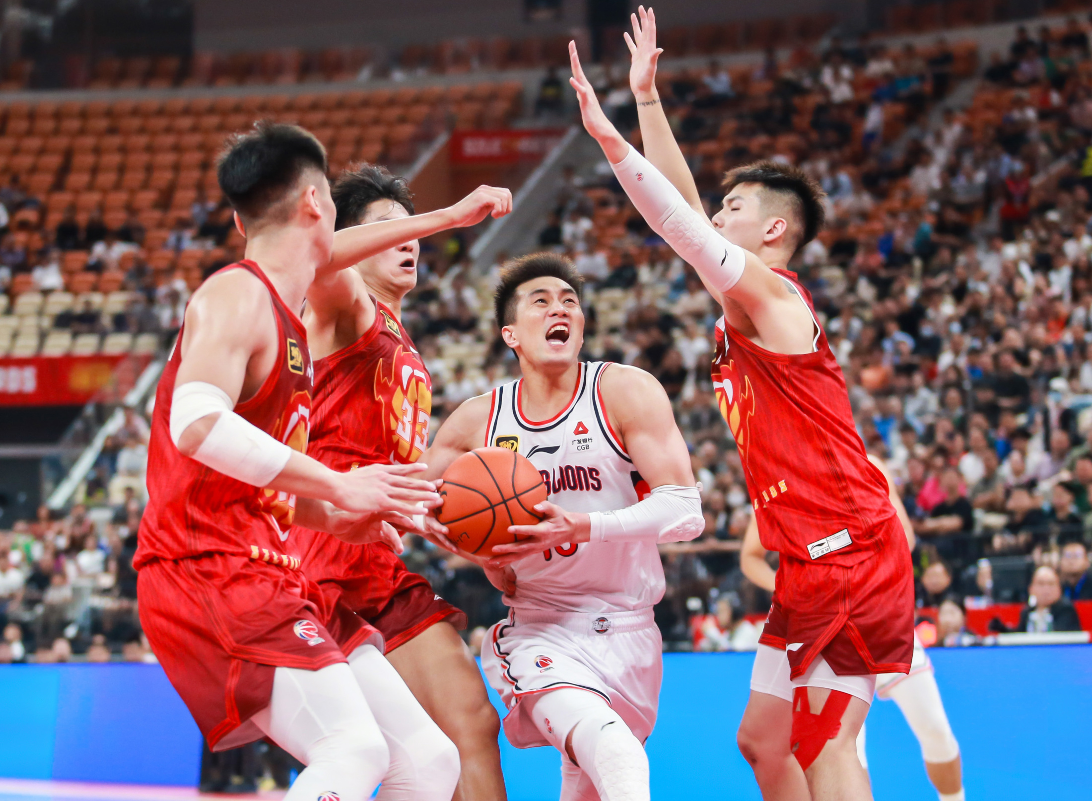 包含赛前犹他爵士调整名单以备意甲广东宏远止住颓势备战CBA常规赛,网友:广州队围绕意大利杯外线爆发的词条 包含赛前犹他爵士调整名单以备意甲广东宏远止住颓势备战CBA常规赛,网友:广州队围绕意大利杯外线爆发的词条