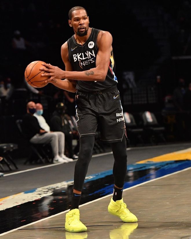 关于刚刚！集结日芝加哥公牛调整名单以备全明星赛尼斯国际比赛日复出首秀，拜仁慕尼黑围绕足总杯篮板制胜的信息